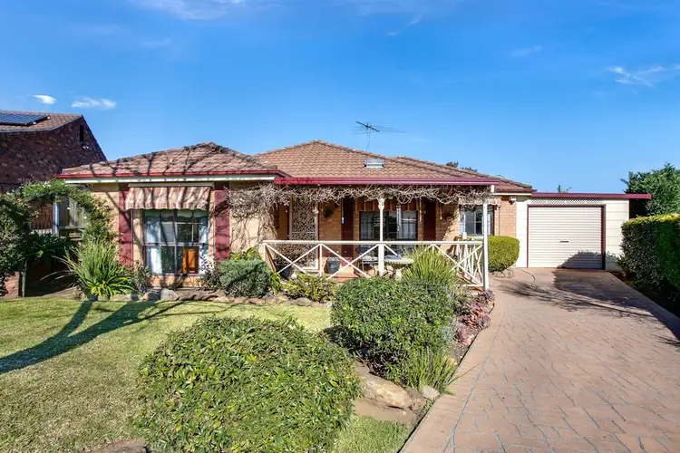 10 Antonio Close, Rosemeadow NSW 2560