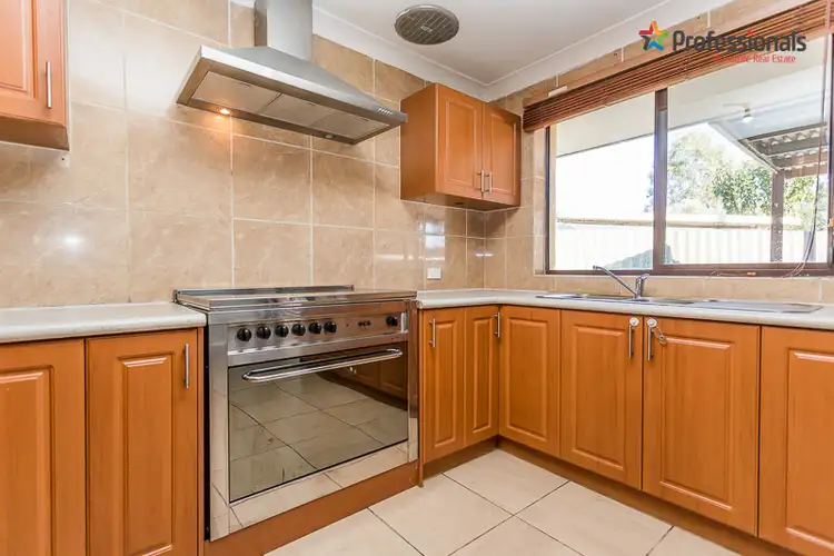 Fourth view of Homely house listing, 22 Heron Court, Camillo WA 6111