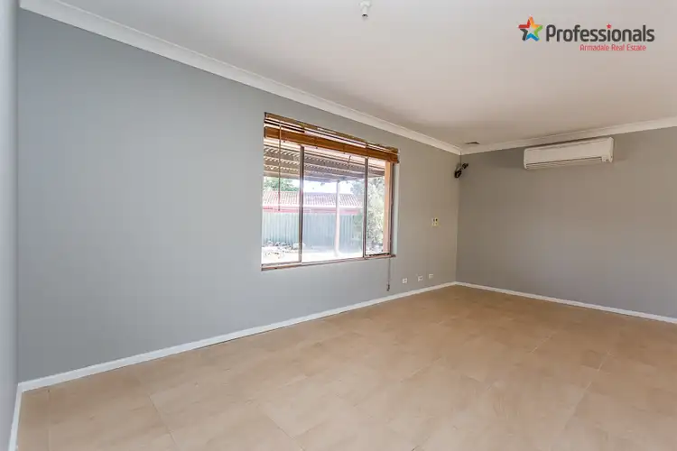 Seventh view of Homely house listing, 22 Heron Court, Camillo WA 6111