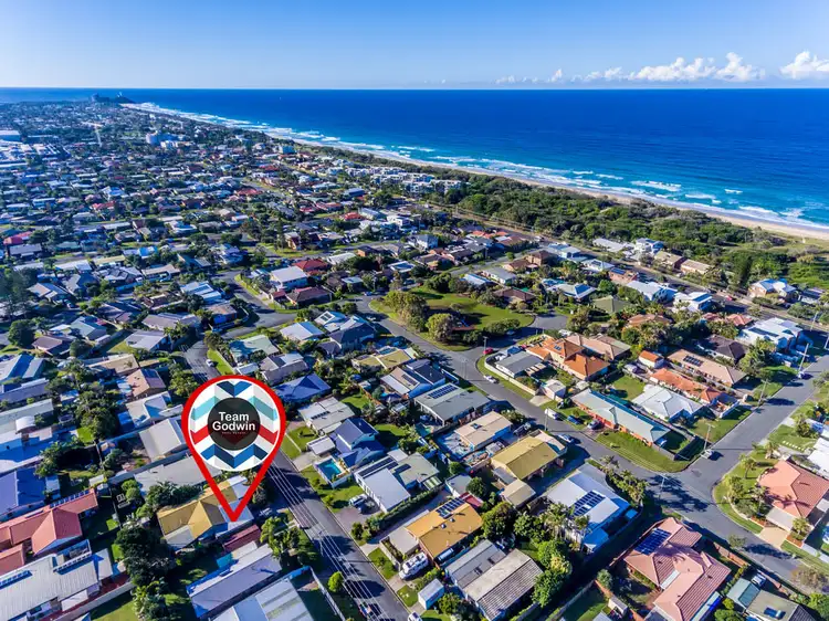 32 Saleng Crescent, Warana QLD 4575