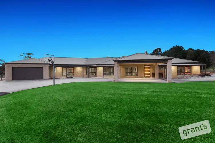 13 Mountain Flat Road, Narre Warren East VIC 3804