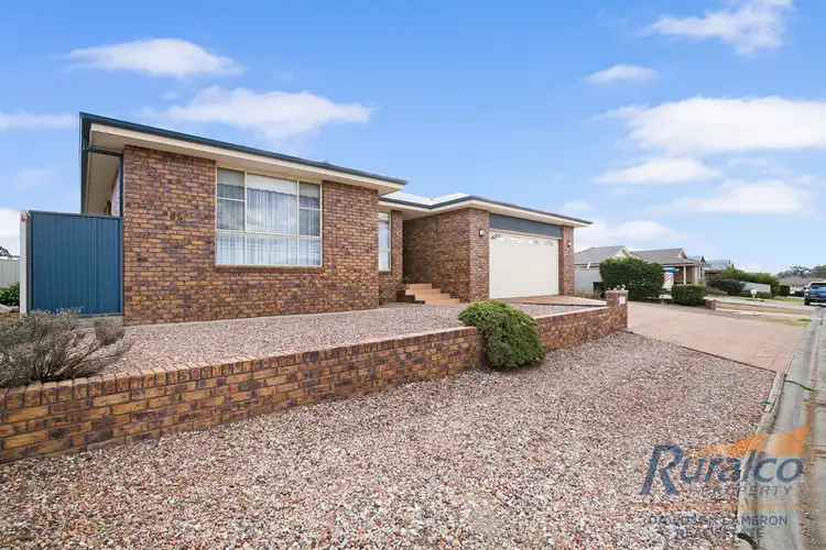 17 Warburton Drive, Tamworth NSW 2340