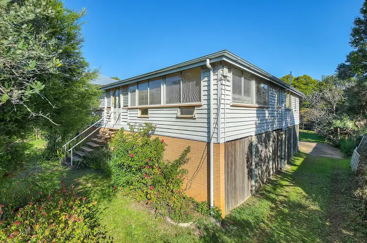 69 Mildmay St, Fairfield QLD 4103