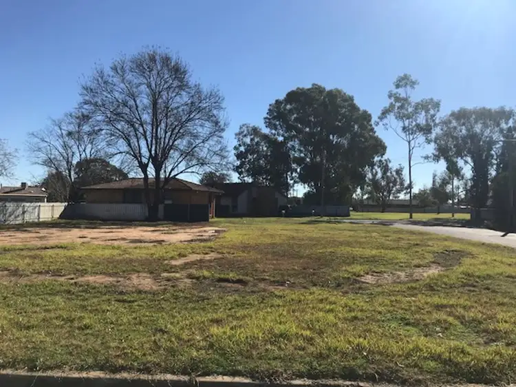 5 Parkinson Crescent, Griffith NSW 2680