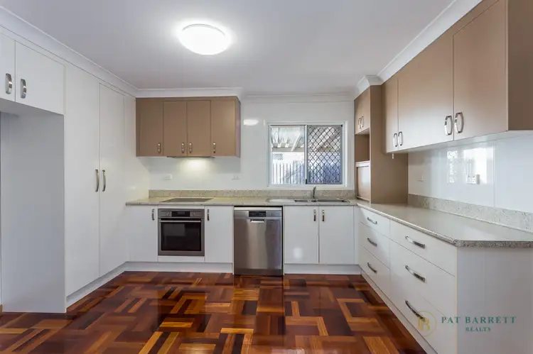 6 Keppell St