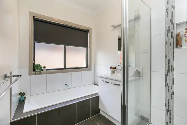 Sixth view of Homely house listing, 19 Eamont Court, Strathfieldsaye VIC 3551