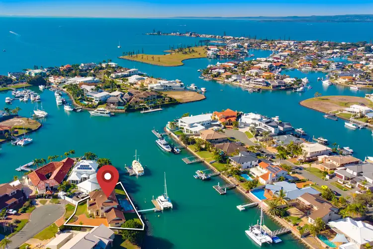 18 Captains Court, Raby Bay QLD 4163