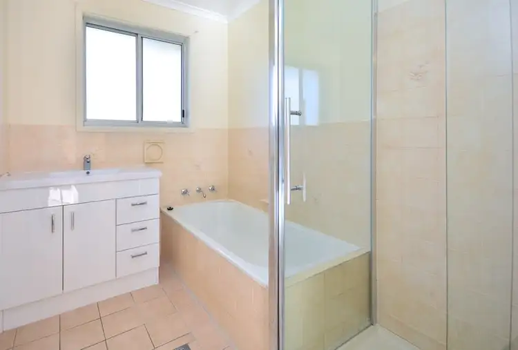 Seventh view of Homely house listing, 4 Gibson Court, Griffith NSW 2680