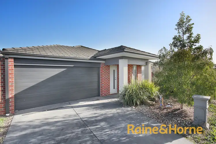 25 Barossa Drive, Clyde North VIC 3978