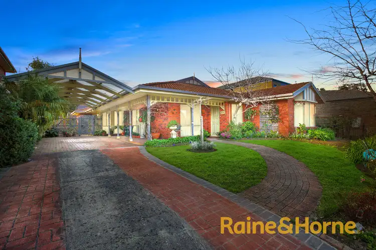 9 Tilmouth Place, Narre Warren South VIC 3805