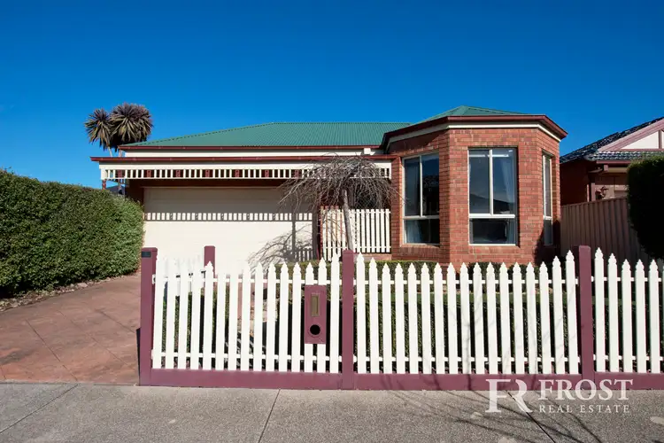 35 Springlake Avenue, Caroline Springs VIC 3023
