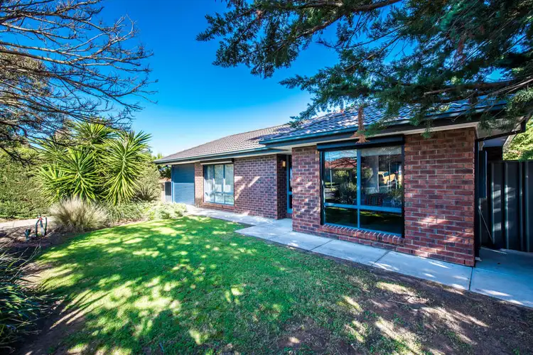 15 Gardenia Crescent, Morphett Vale SA 5162