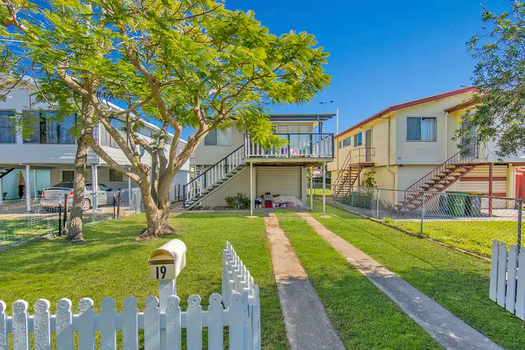 19 Ettie St, Redcliffe QLD 4020