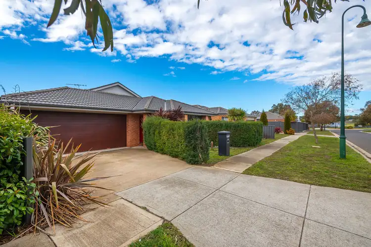 Second view of Homely house listing, 6 Jessie Evelyn Crescent, Kyneton VIC 3444