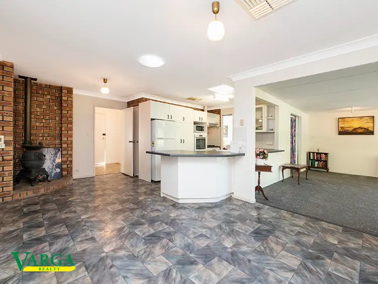 Seventh view of Homely house listing, 6 Sherbourne Way, Armadale WA 6112