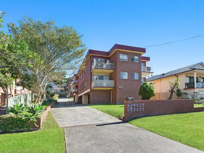 Main view of Homely apartment listing, 7/8 Myrtle Street, Coniston NSW 2500