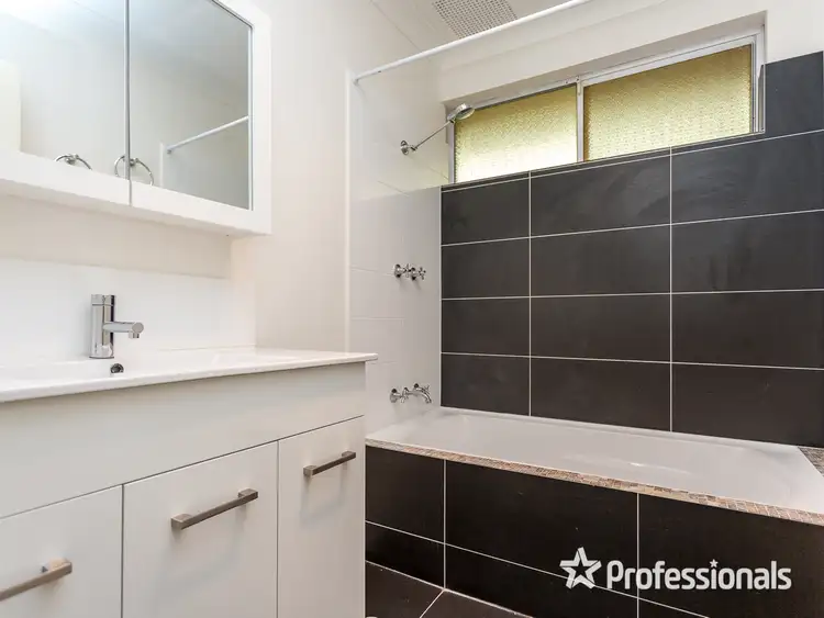 Sixth view of Homely house listing, 11 Jarrah Cl, Camillo WA 6111