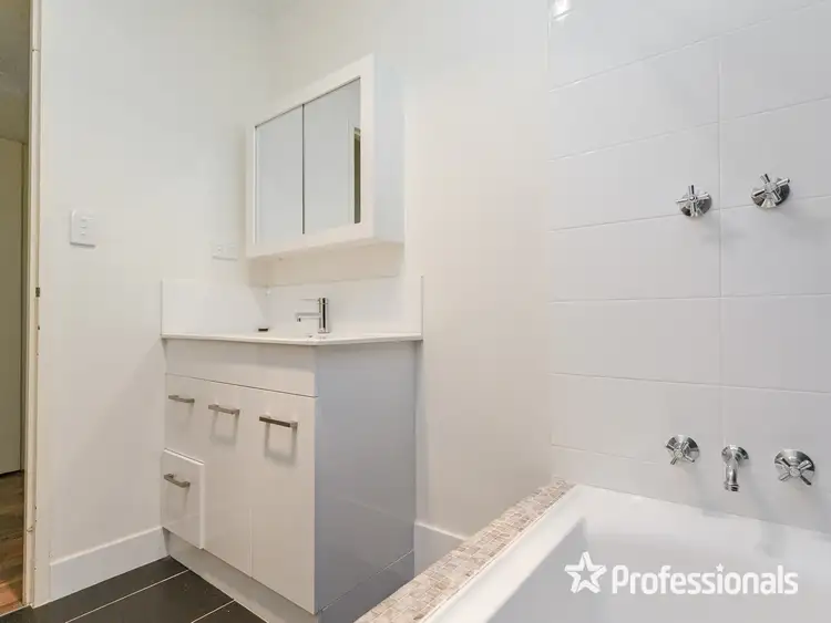 Seventh view of Homely house listing, 11 Jarrah Cl, Camillo WA 6111