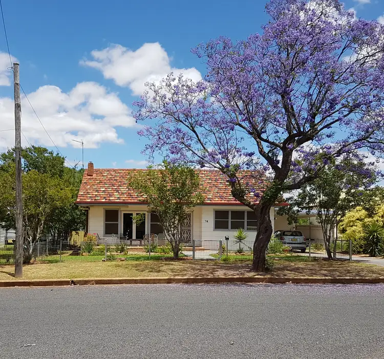 74 High Street, Parkes NSW 2870