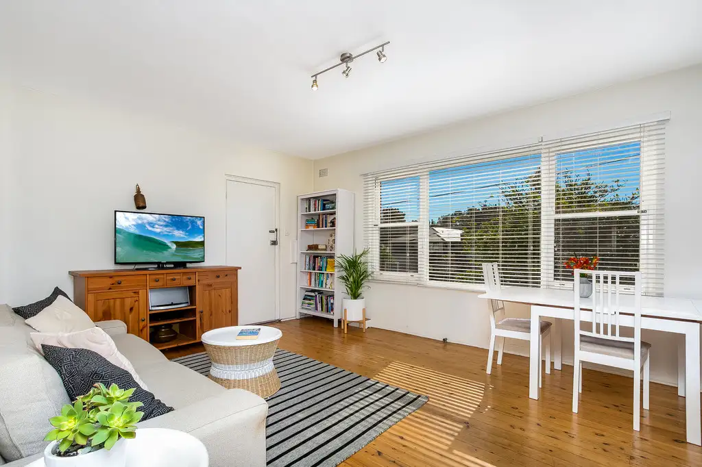 Main view of Homely unit listing, 2/19-21 Stewart Avenue, Curl Curl NSW 2096