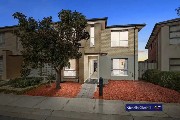 Main view of Homely house listing, 10 Manuscript Drive, Endeavour Hills VIC 3802