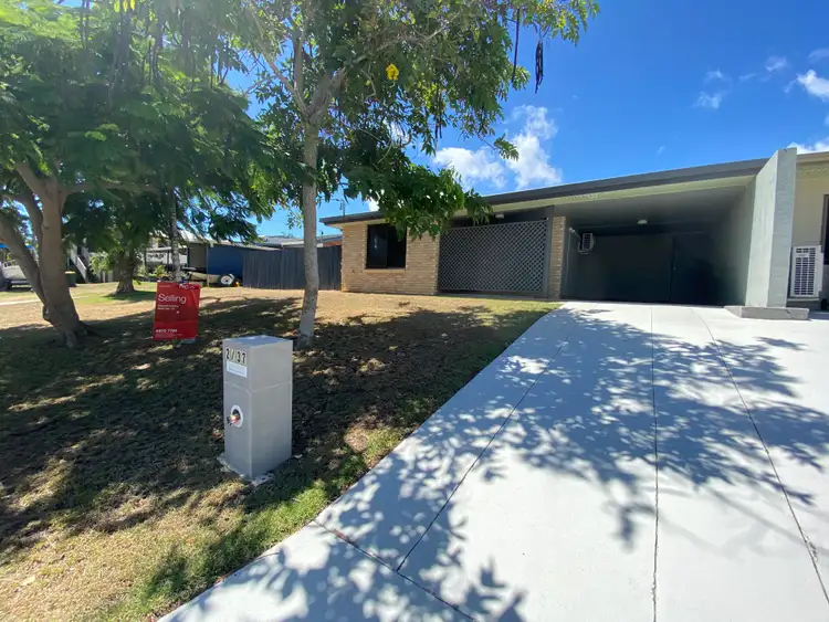 Main view of Homely unit listing, 2/37 Tyson Crescent, Tannum Sands QLD 4680