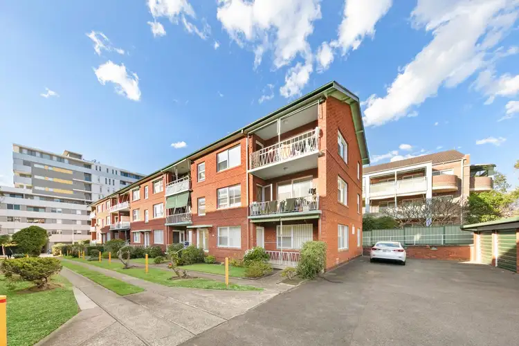 10/2 Belmore Street, Burwood NSW 2134