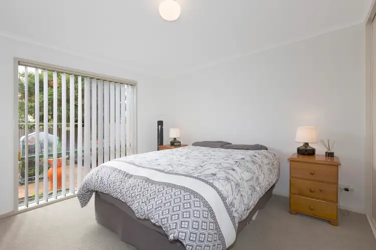 Fifth view of Homely unit listing, 4/35 York Street, Bonbeach VIC 3196