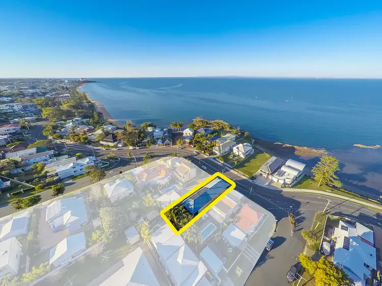 5 Whytecliffe Pde, Woody Point QLD 4019