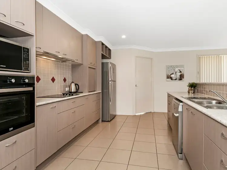 Fifth view of Homely house listing, 4 Range Court, Jimboomba QLD 4280