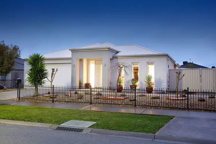 Main view of Homely house listing, 6 PHOENIX AVENUE, Cranbourne VIC 3977