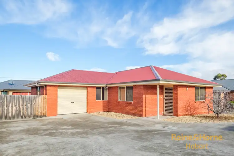 2/6 Ralph Terrace, Rokeby TAS 7019