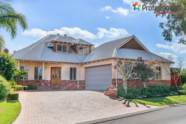 15 Montash Retreat, Woodvale WA 6026