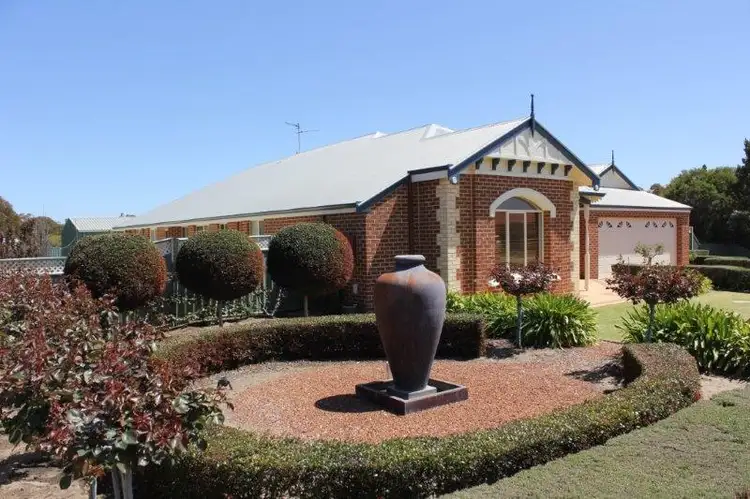 Fifth view of Homely house listing, 1 Caridi Close, Merredin WA 6415