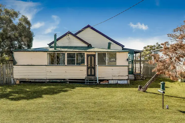 38 Queen Street, Oakey QLD 4401