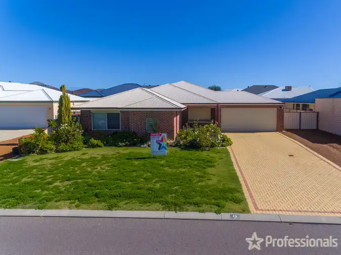9 Awanui Street, Wandina WA 6530