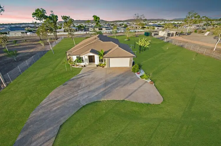 12 Mowbray Court, Mount Low QLD 4818