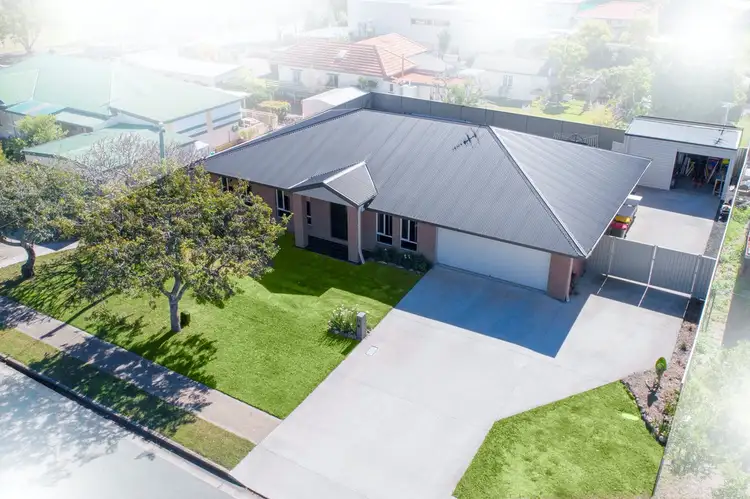 10 Davis Street, Redcliffe QLD 4020