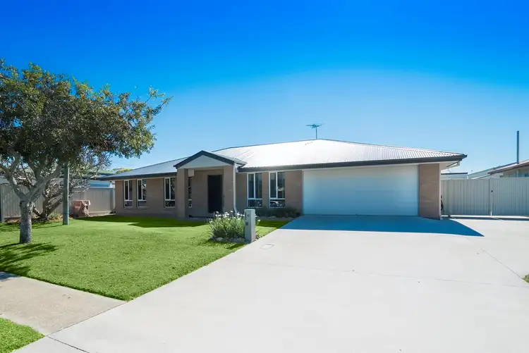 Second view of Homely house listing, 10 Davis Street, Redcliffe QLD 4020