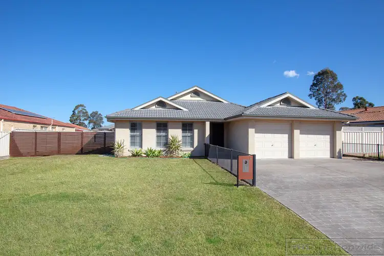 11 Glover Crescent, Metford NSW 2323