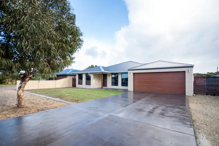 11 Cannes Parade, Castletown WA 6450