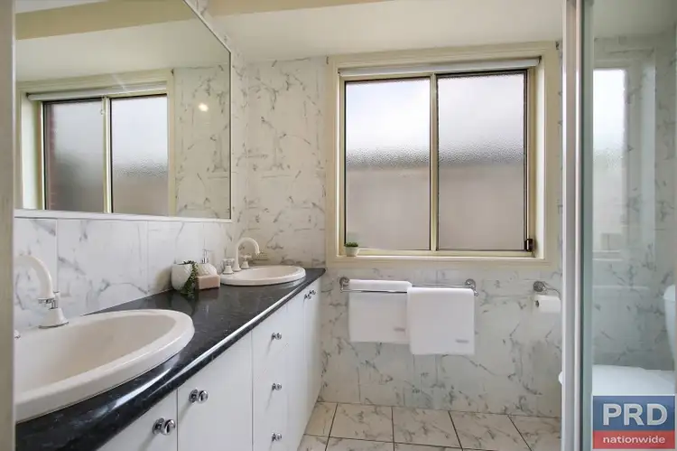 Fifth view of Homely house listing, 11 Donnolley Court, Lavington NSW 2641