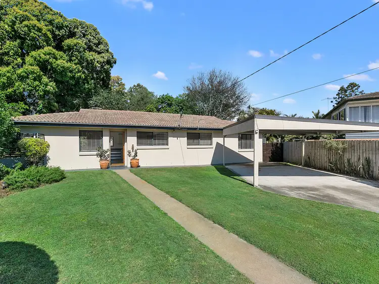 Second view of Homely house listing, 10 HELMHOLD STREET, Wynnum QLD 4178