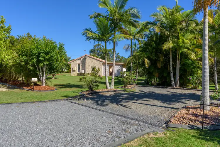 42 Bayside Road, Cooloola QLD 4580