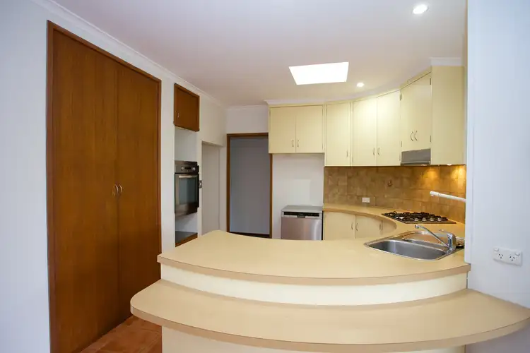 Fifth view of Homely house listing, 2 Henderson Avenue, Horsham VIC 3400