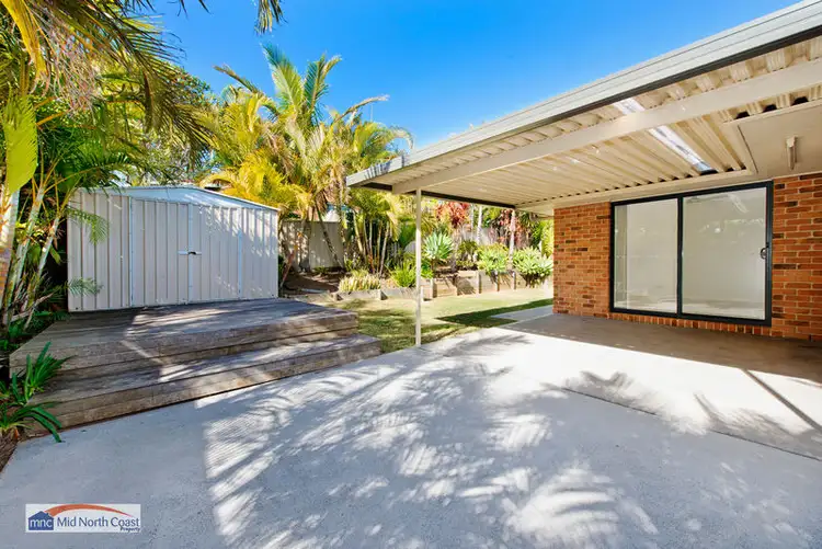 Fifth view of Homely house listing, 40 Fiona Crescent, Lake Cathie NSW 2445