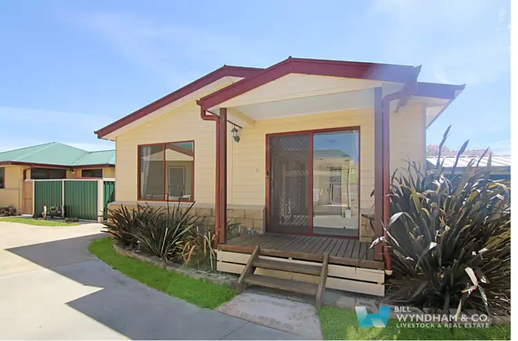 2/150 Princes Highway, Lucknow VIC 3875