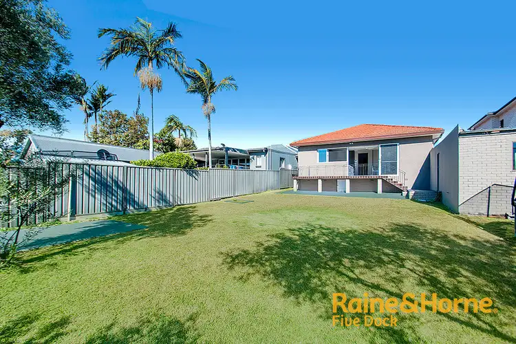 16 RUSSELL STREET, Russell Lea NSW 2046