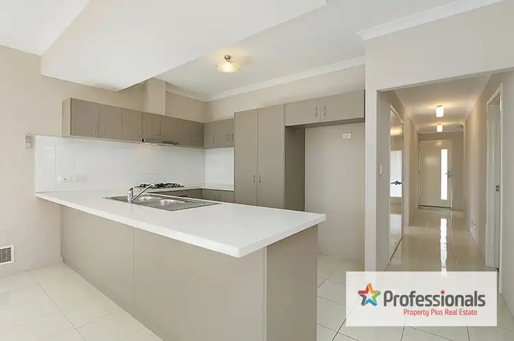 Fifth view of Homely house listing, 1/2 Malting Crt, Canning Vale WA 6155