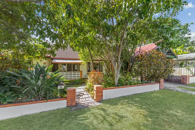 35 Maryborough Terrace, Scarborough QLD 4020